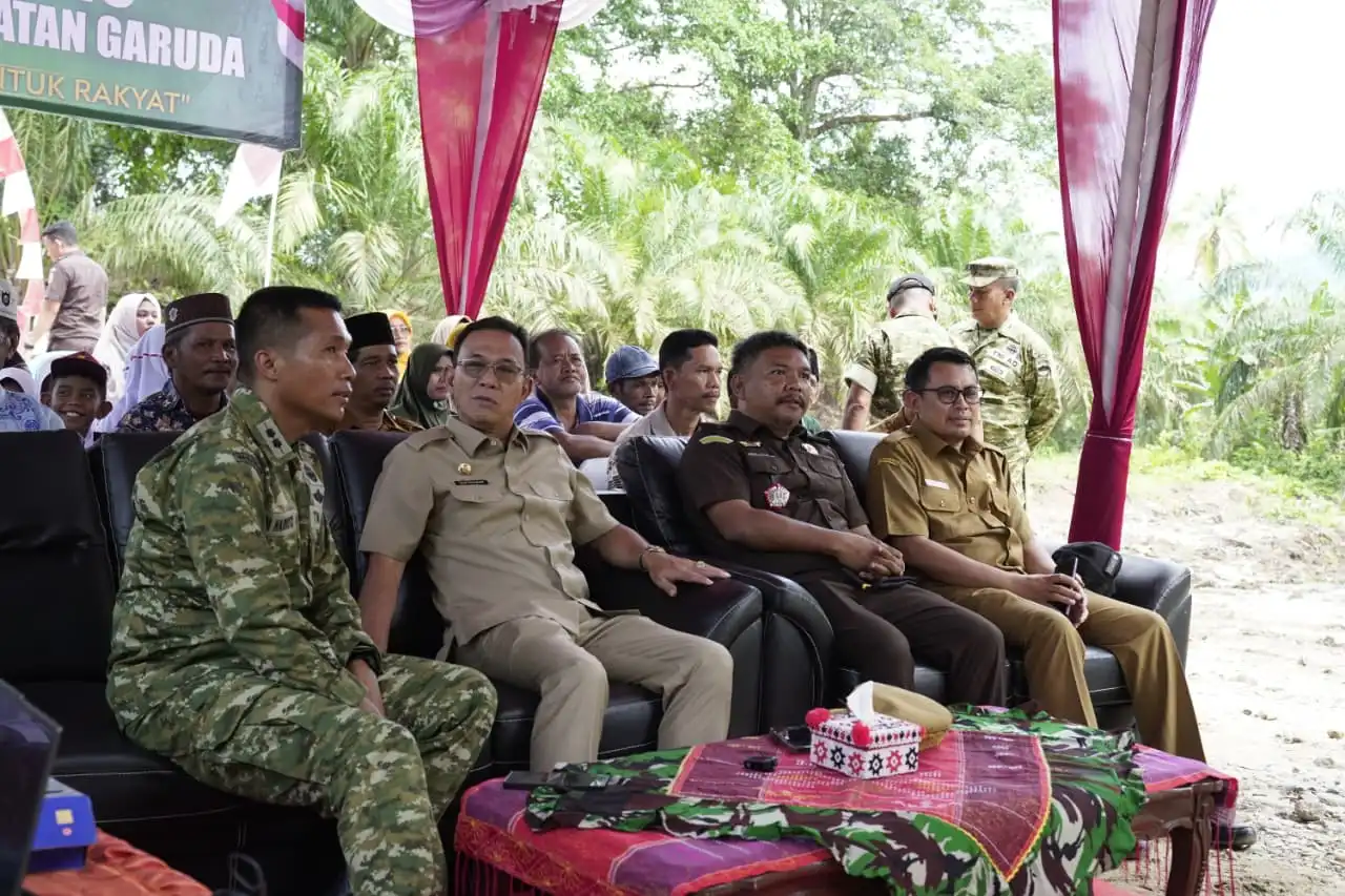Bupati Tapsel Ikuti Peluncuran Nasional 200 Titik Jembatan Garuda oleh Presiden Prabowo