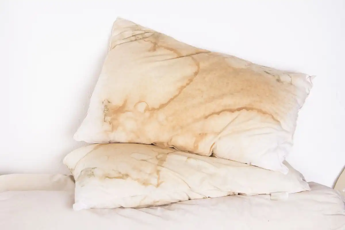 Hati-Hati!! 6 Dampak Buruk Sarung Bantal Jika Digunakan Secara Terlalu Lama