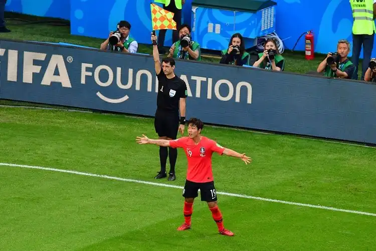 Fakta Menarik tentang Peraturan Offside yang Sering Membingungkan