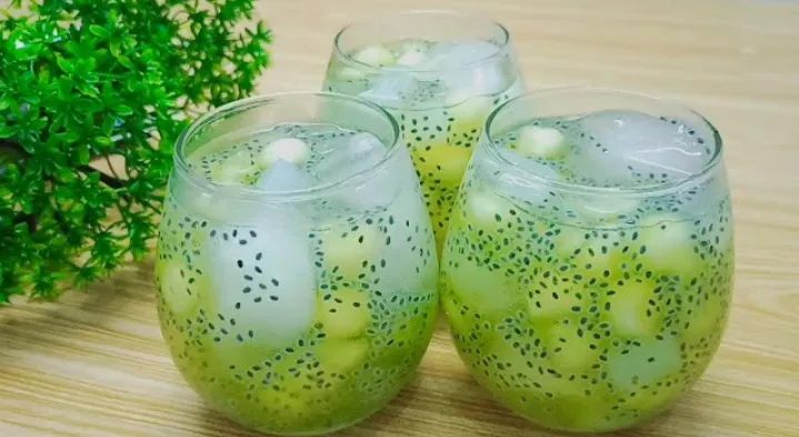 Inspirasi Kreasi Minuman Dingin yang Menyegarkan untuk Acara Keluarga