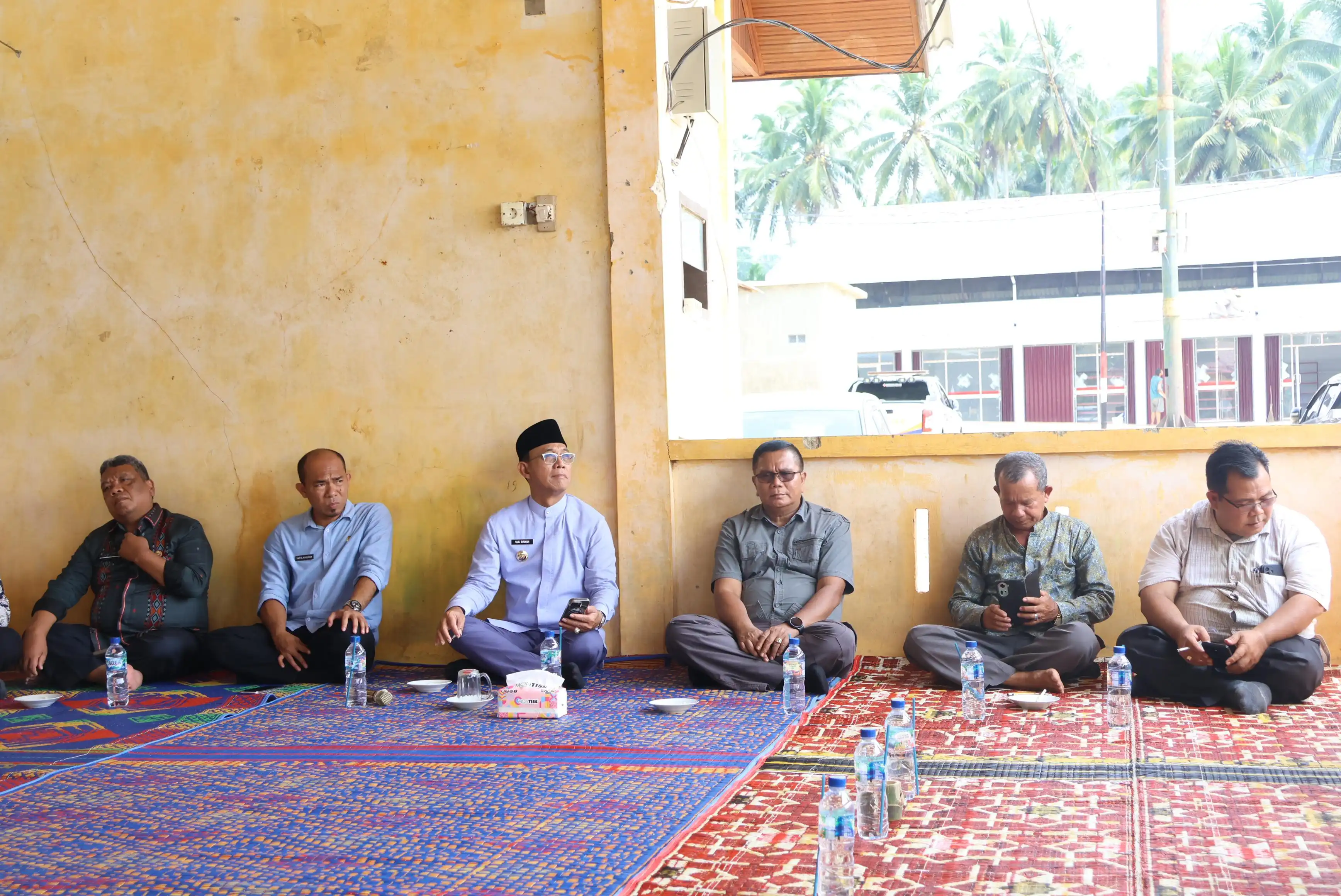 Bupati Tapsel Serahkan Bantuan Kolam Bundar, 10 Ribu Bibit Lele dan Pakan untuk Pokdakan Tandihat Bangkit