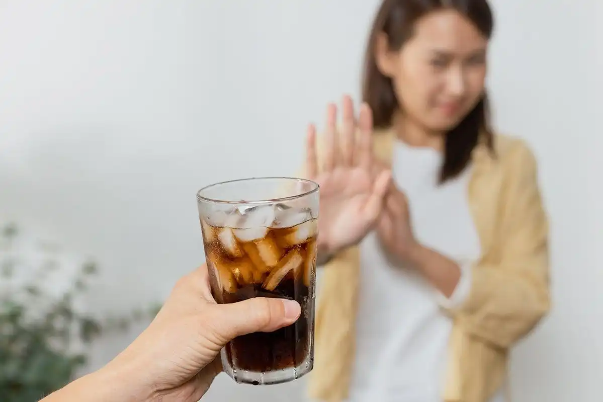 Mengapa Gigi Terasa Ngilu saat Mengonsumsi Minuman Dingin?