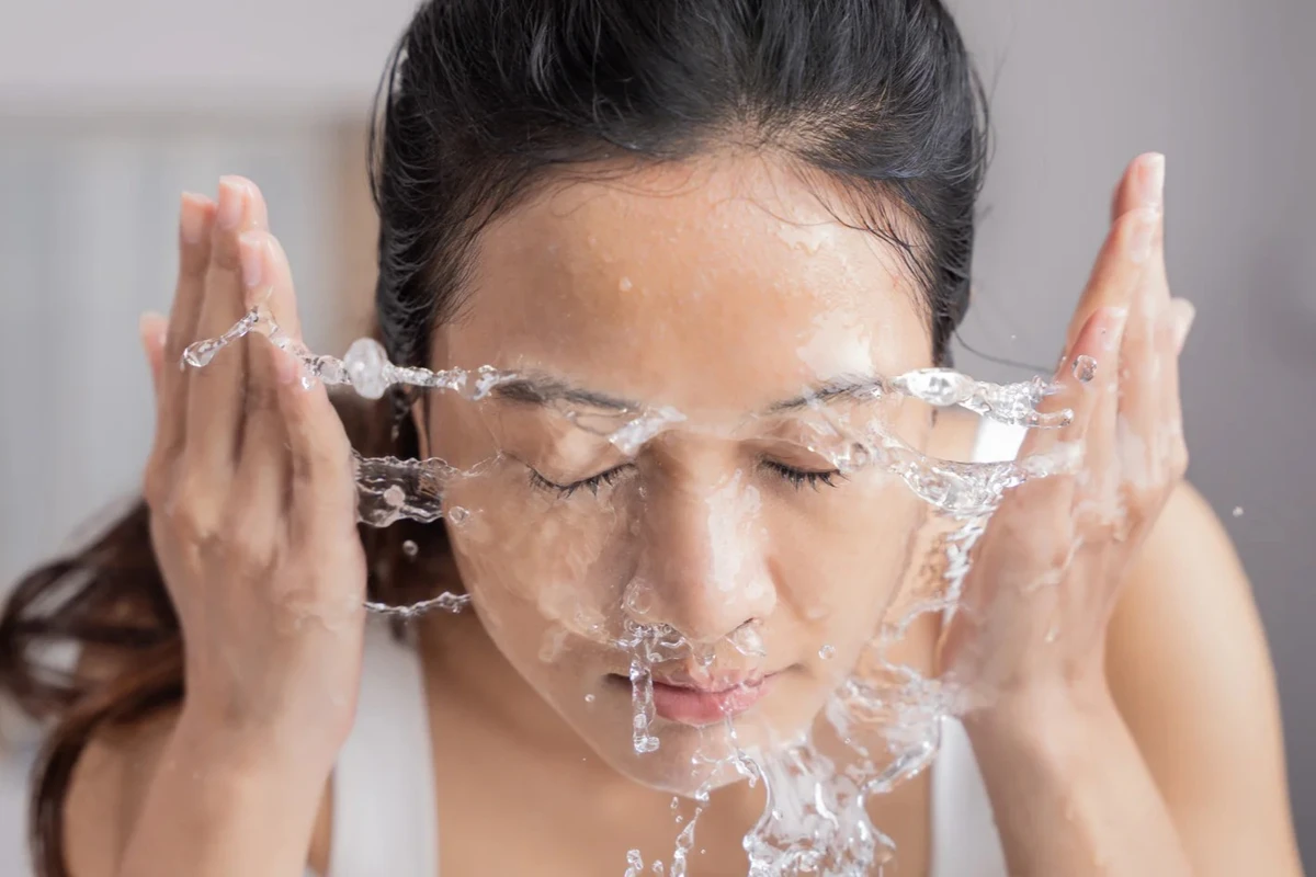 Mengapa Wajah Terasa Kencang Setelah Cuci Muka?