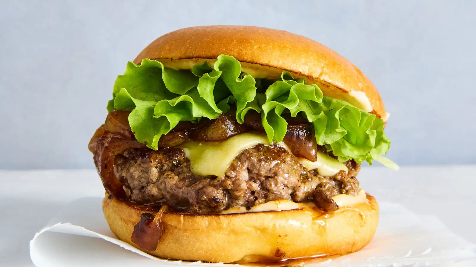 Burger Sering Disebut Junk Food, Padahal Isinya Terlihat Sehat. Kok Bisa?