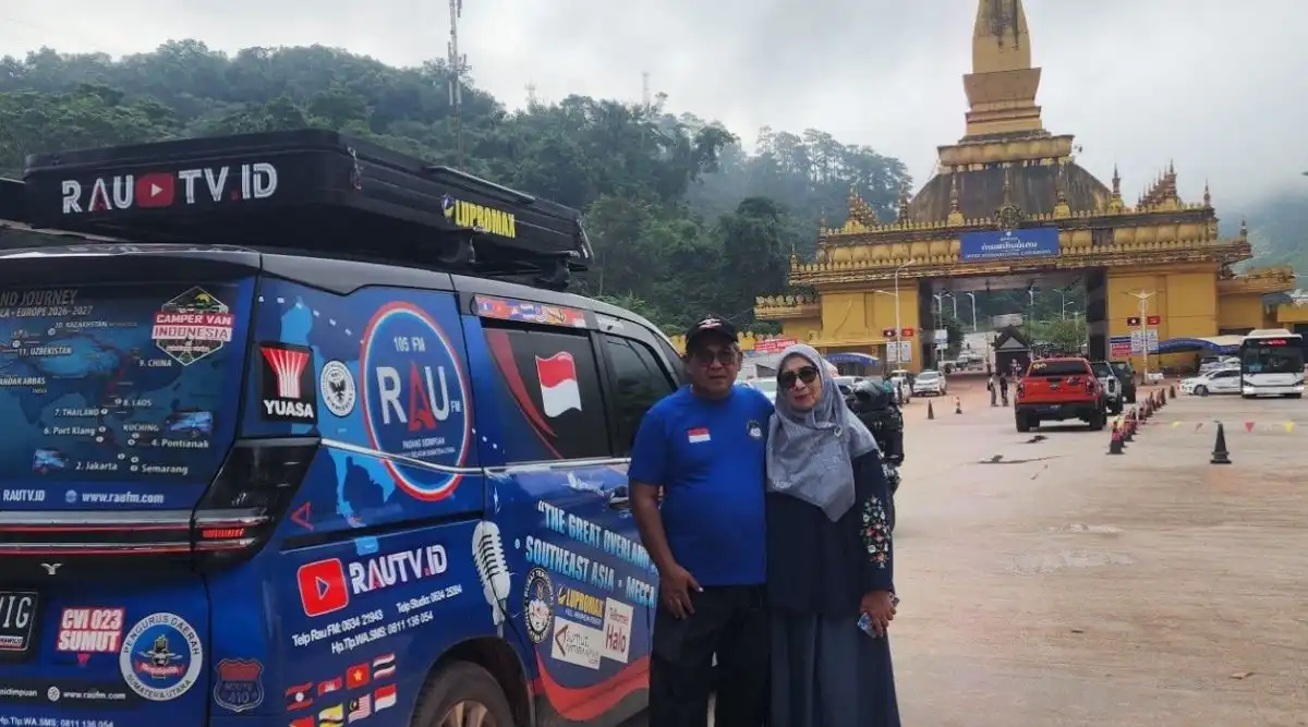 Masuk China dengan Mobil Sendiri, Kakek-Nenek Keliling Dunia Hadapi Pemeriksaan Ketat di Perbatasan