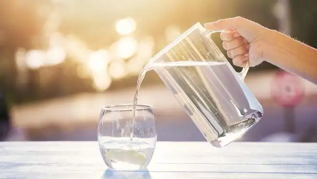 9 Tanda Tubuh Kurang Minum Air Putih yang Perlu Diperhatikan