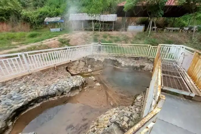 Kolam Air Panas Sampuraga Madina: Wisata Alam Penuh Legenda Anak Durhaka di Mandailing Natal