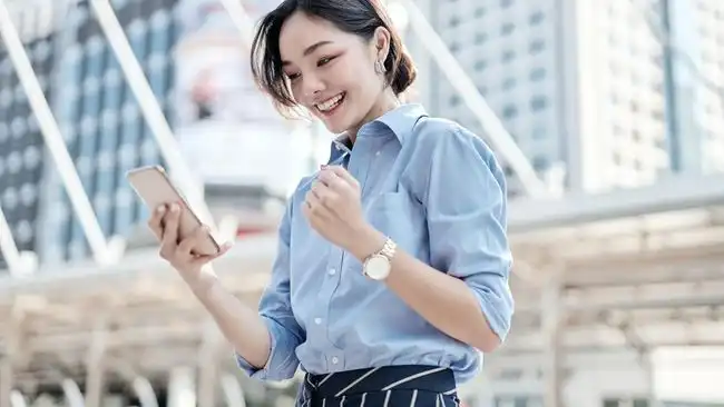 7 Ciri Orang yang Punya Pikiran Positif, Terlihat dari Cara Hadapi Masalah