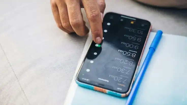 Kenapa Kita Sering Terbangun Sebelum Alarm Berbunyi?