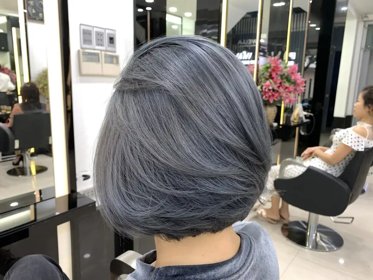Hobi Gonta-ganti Warna Rambut: Ekspresi Diri atau Investasi Penyakit?