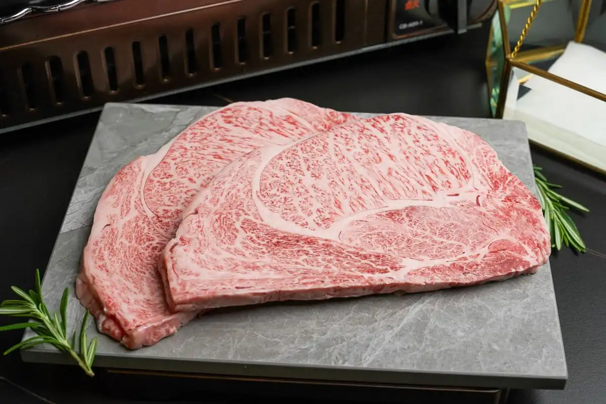 Daging Wagyu A5 dan Alasan Harganya Bisa Setara Gaji Sebulan