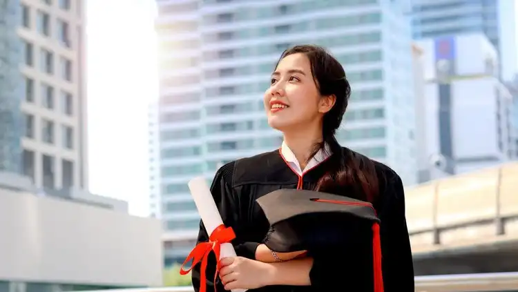 10 Pekerjaan Bergaji Fantastis di 2026, Fresh Graduate Wajib Tahu!