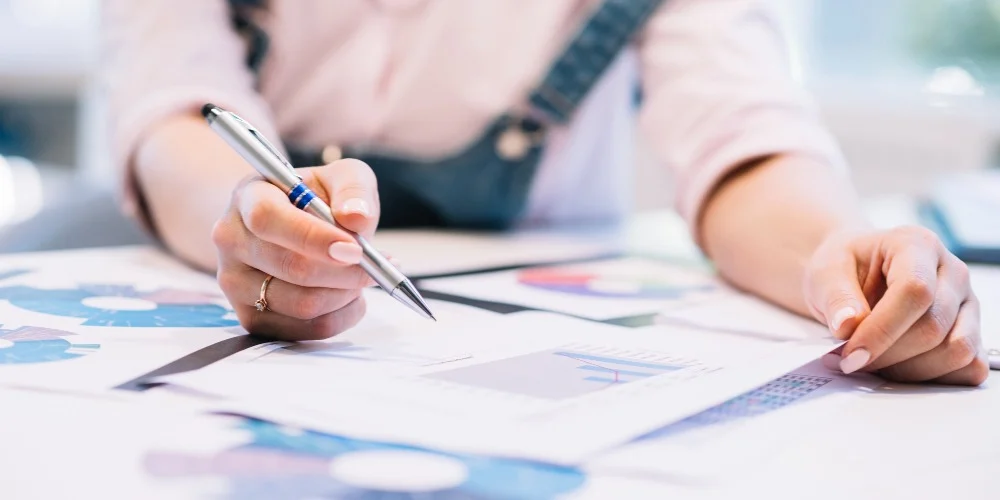 Gen Z dan Seni Mencari Cuan: Gak Cuma Rebahan, Tapi Jadi Bos Sendiri