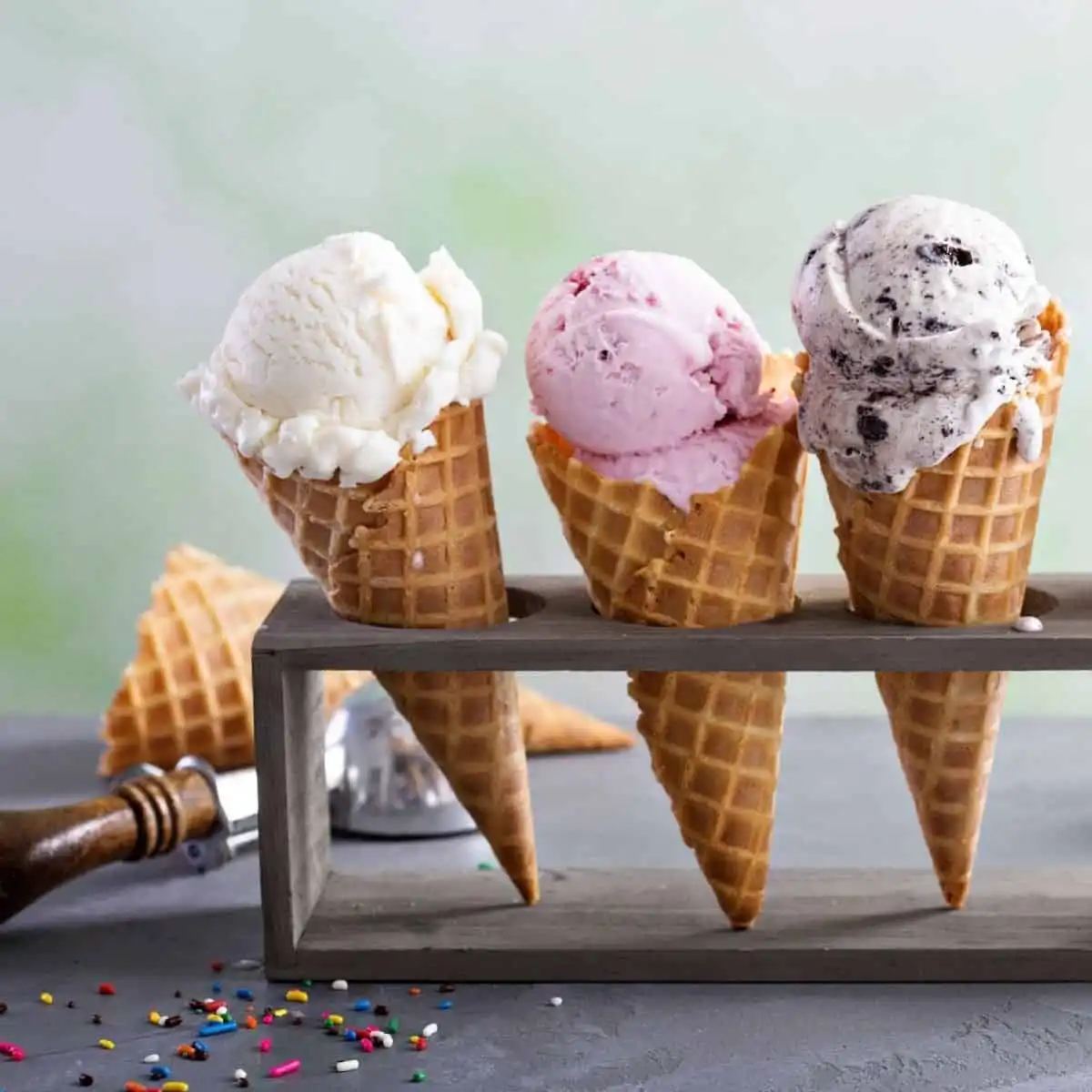 Es Krim Solusi Manis Penawar Sedih dan Cuaca Panas Terik