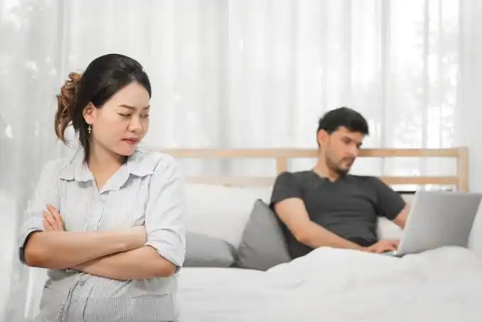Terlalu Sibuk Bekerja? Ini Dampaknya pada Hubungan dengan Keluarga