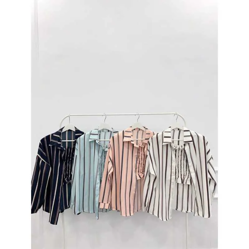 Gak Ada Matinya: Alasan Kenapa Motif Salur Selalu Punya Tempat di Lemari Kita