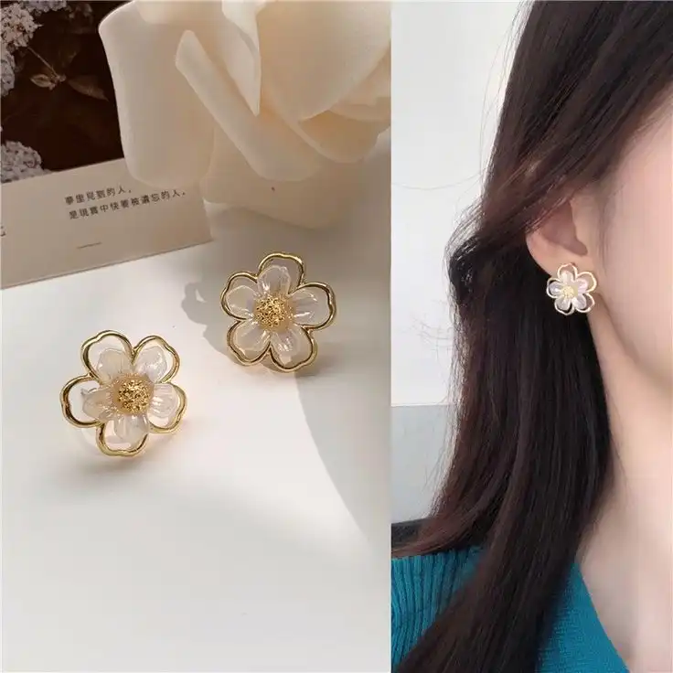Cara Memilih Anting-Anting yang Nyaman Dipakai Sehari-hari