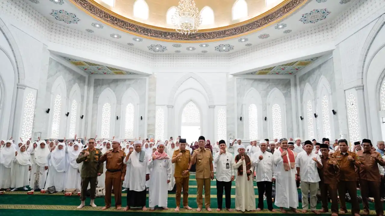 Bupati Gus Irawan Buka Manasik Haji Akbar Tapsel 1447 H, 130 Jemaah Siap Berangkat ke Tanah Suci