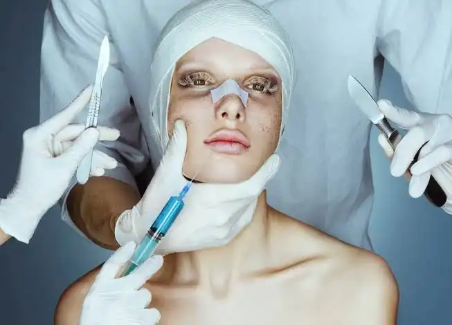 Kenapa operasi plastik itu dikatakan pakai plastik?