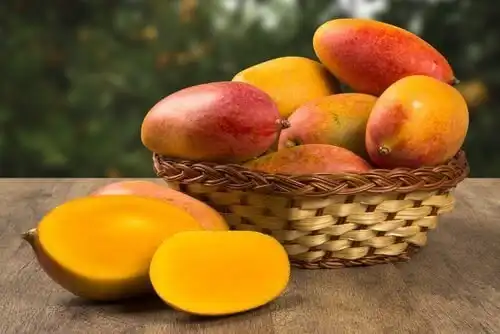 Mangga Memang Juara, tapi 5 Golongan Ini Perlu Lebih Bijak Mengonsumsinya