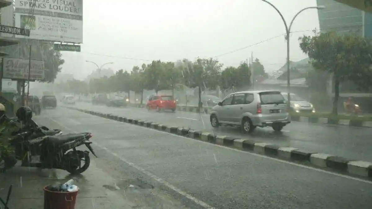 Peringatan Dini Hujan di Indonesia Rabu, 17 Juni 2026: Jawa Barat Waspada, Sumatra Utara Siaga