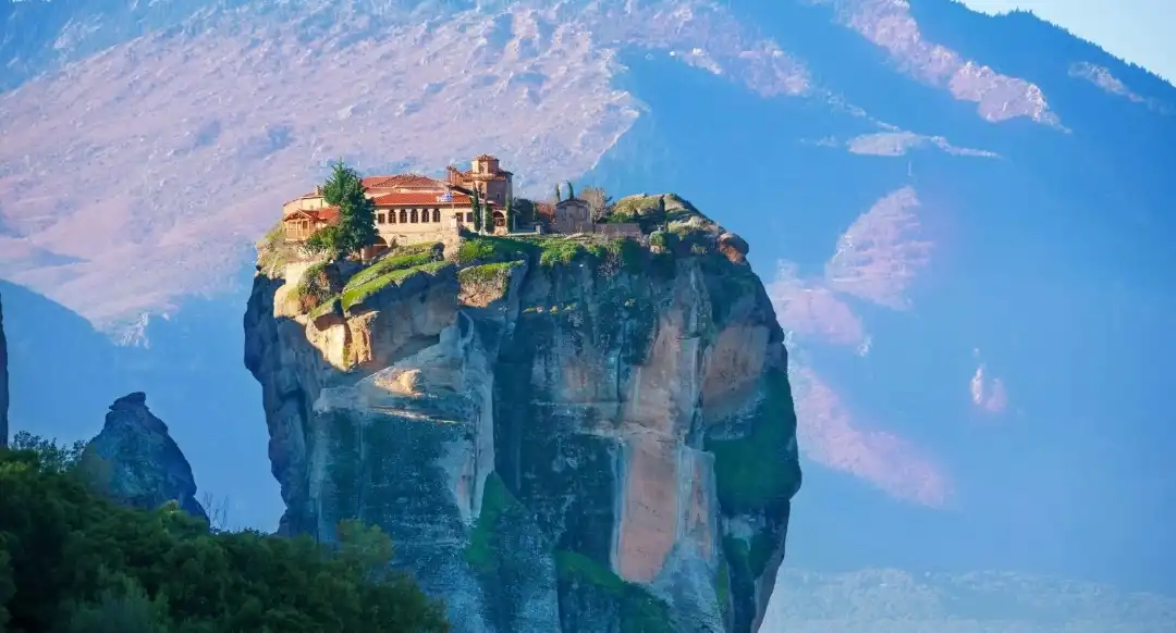 Meteora, Keajaiban yang Bikin Dunia Takjub