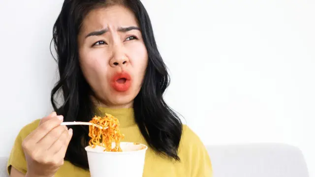 Makan Pedas Bikin Nagih? Ini Penjelasan Ilmiahnya