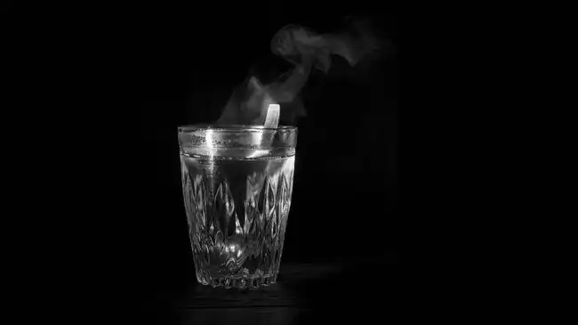 Rutin Minum Air Hangat di Pagi Hari, Ini Dampaknya untuk Tubuh