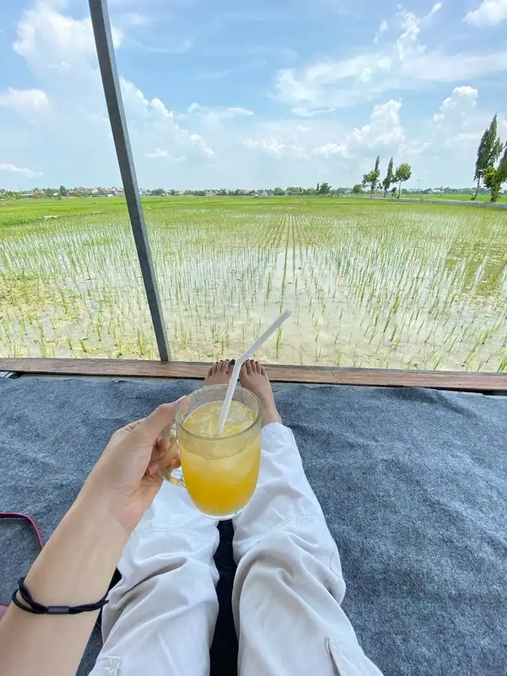 Minum Es Dingin Saat Cuaca Panas, Apa Benar Berbahaya bagi Kesehatan?
