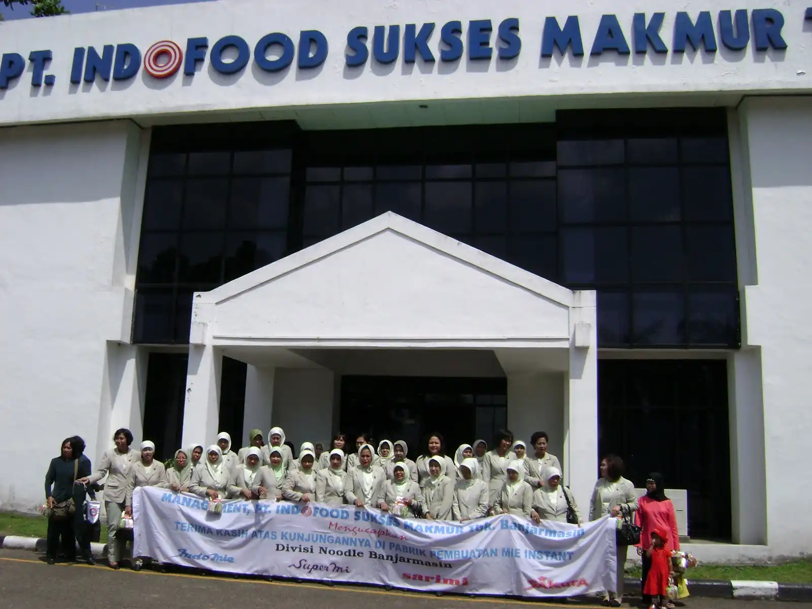 Fakta Unik: Paket Mi Instan Terbesar di Dunia Ternyata Dibuat di Indonesia