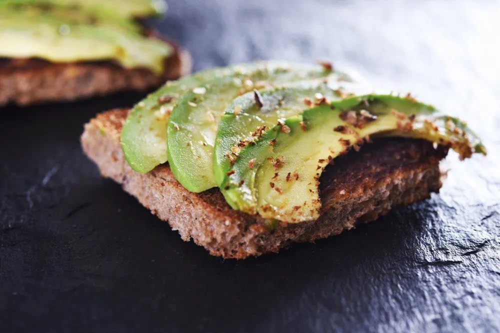 Ngemil Tanpa Rasa Bersalah? Ini Pilihan Snack Sehat untuk Diet