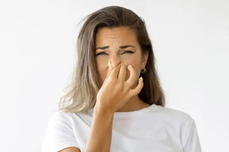 Apa Penyebab Badan Bau Asem? Kenali Faktor yang Membuat Tubuh Mengeluarkan Bau Tidak Sedap