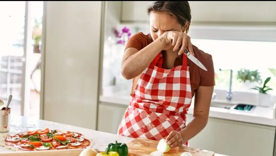 Mengapa Air Mata Keluar Saat Mengupas Bawang?