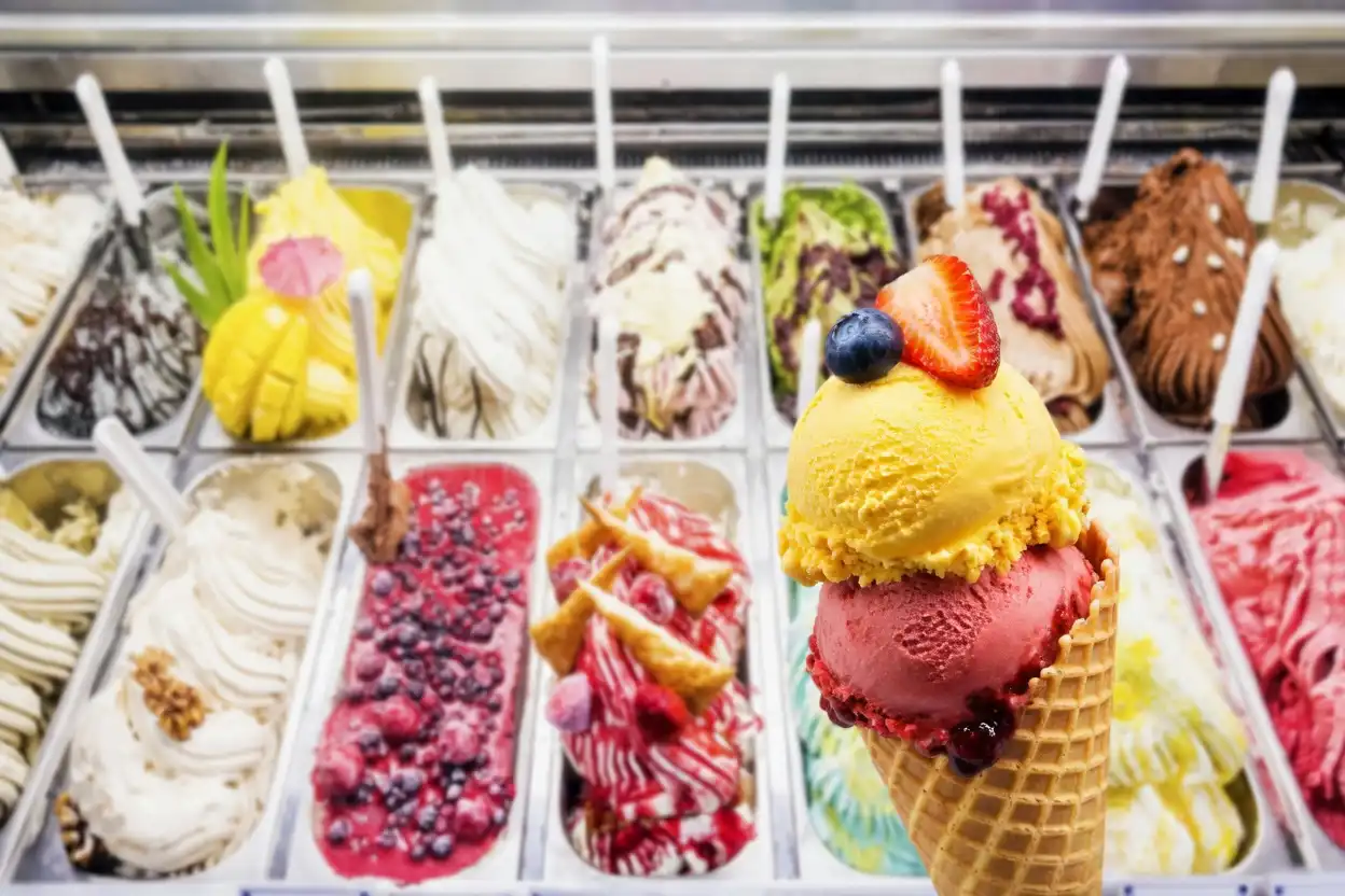 Es Krim: Dari Salju Pegunungan hingga Dessert Favorit Dunia.