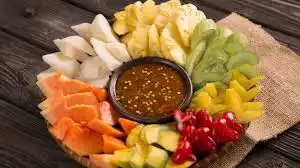 Ngidam Rujak Saat Hamil? Simak Fakta Menarik di Baliknya