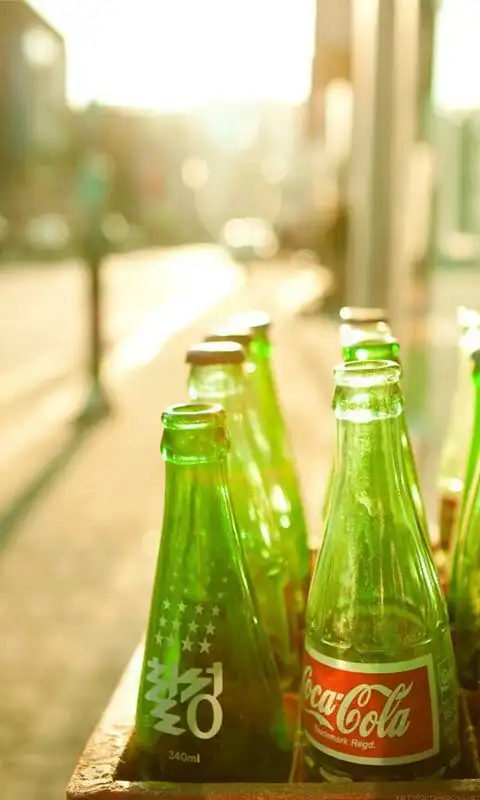 Benarkah Coca Cola Dulu Berwarna Hijau?