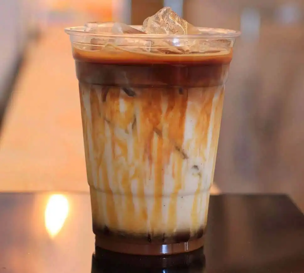 Kebiasaan Minum Sejak Muda, Apa Dampaknya bagi Kesehatan di Masa Depan?