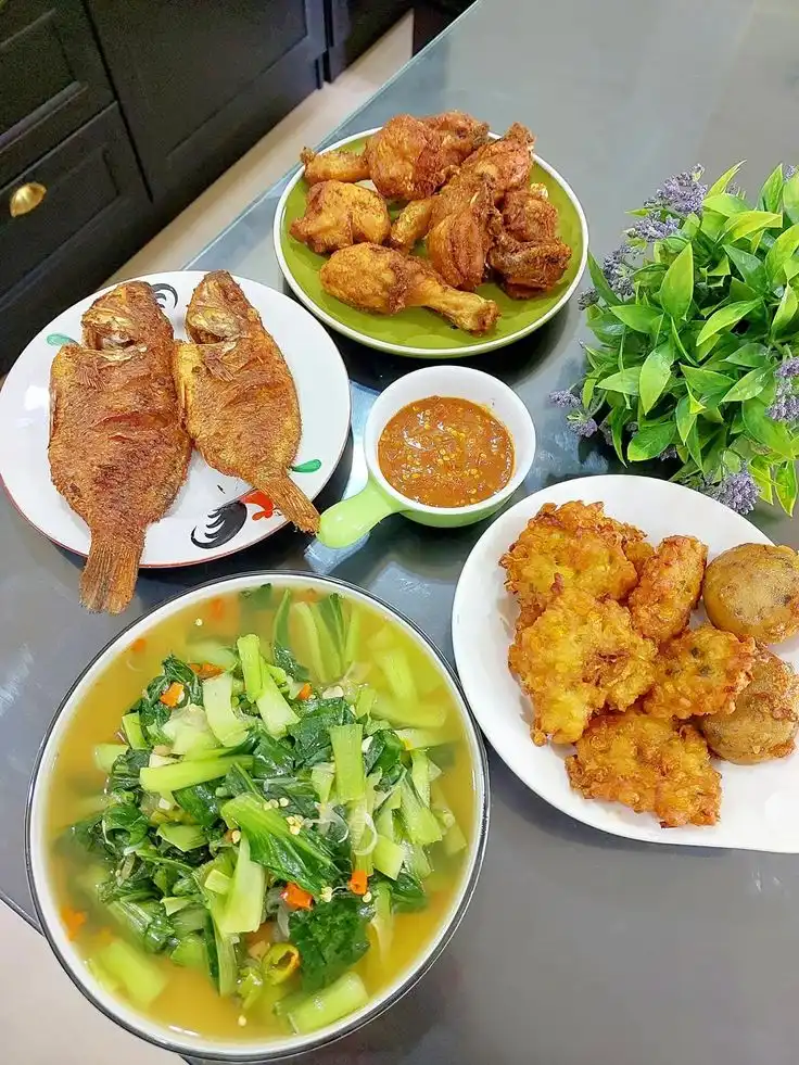 Tips Memilih Makan Siang yang Lebih Sehat