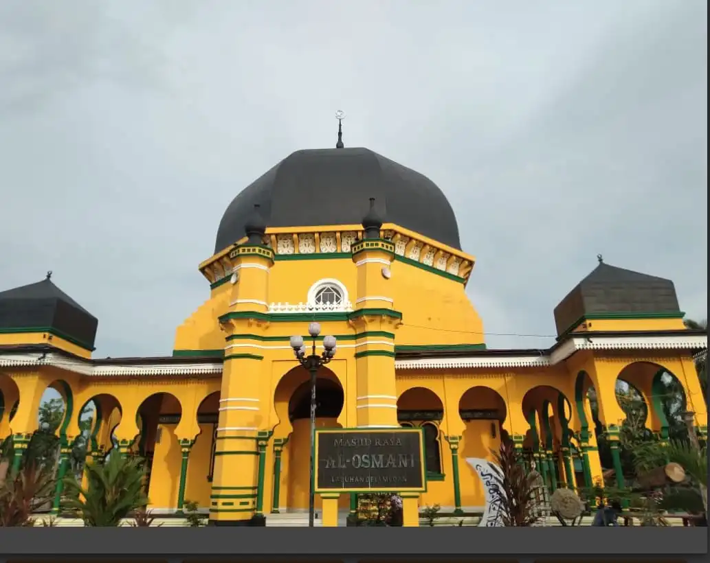 Masjid Al-Osmani Medan: Jejak Sejarah Islam & Kebudayaan Melayu yang Tegak Lebih dari 170 Tahun
