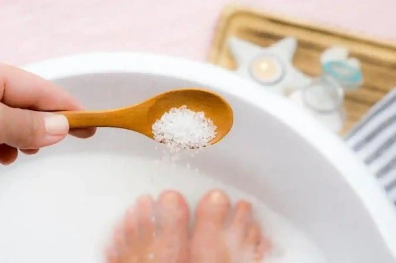 Rahasia Hilangkan Lelah Jiwa dengan Mandi Air Garam di Rumah