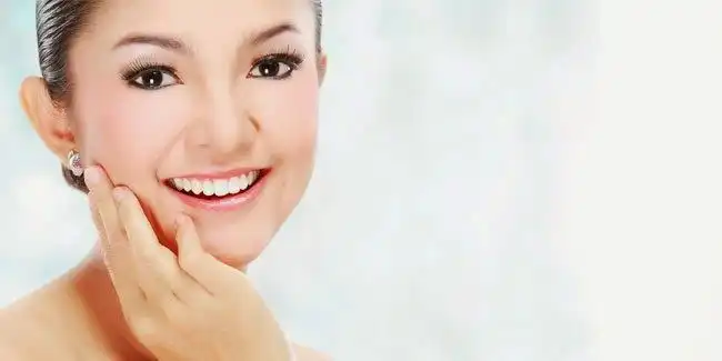 Dilema Obat Pemutih: Antara Ingin Glowing Instan dan Risiko Kesehatan yang Mengintai