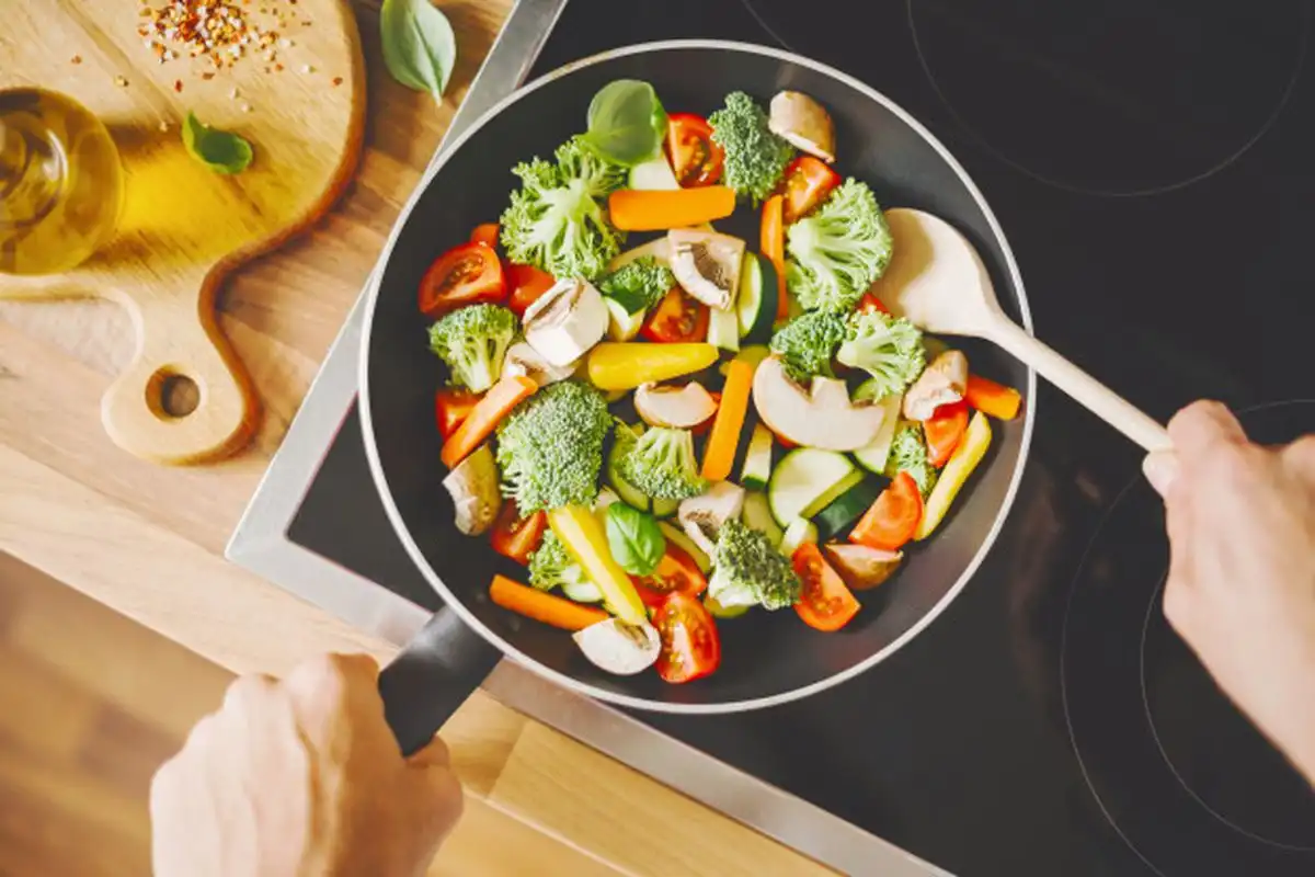Kesalahan yang Membuat Nutrisi Sayuran Berkurang Saat Dimasak