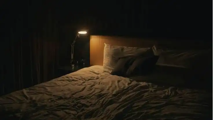 Saat Tidur Lebih Baik Mati Lampu atau Lampu Menyala? Ini Penjelasannya