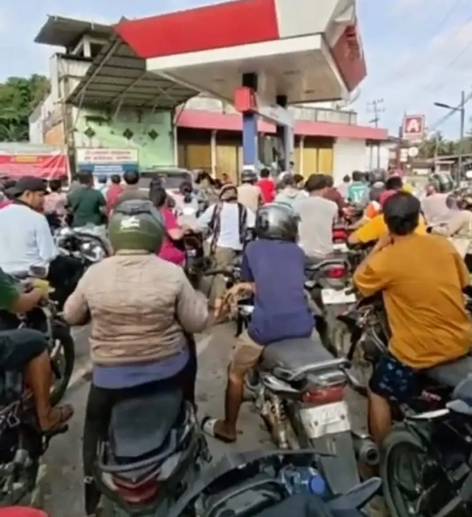 Kelangkaan BBM di Nias Selatan Berlanjut, Warga Rela Antre Berjam-jam di SPBU