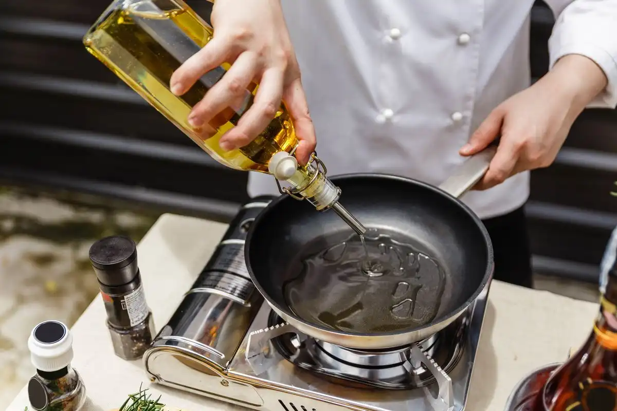 4 Pilihan Minyak Sehat untuk Memasak dan Manfaatnya bagi Tubuh