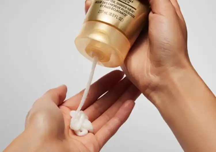 Rambut Ikal Tanpa Conditioner? Siap-Siap Kering dan Mengembang! Ini Pentingnya Conditioner untuk Rambut Keriting