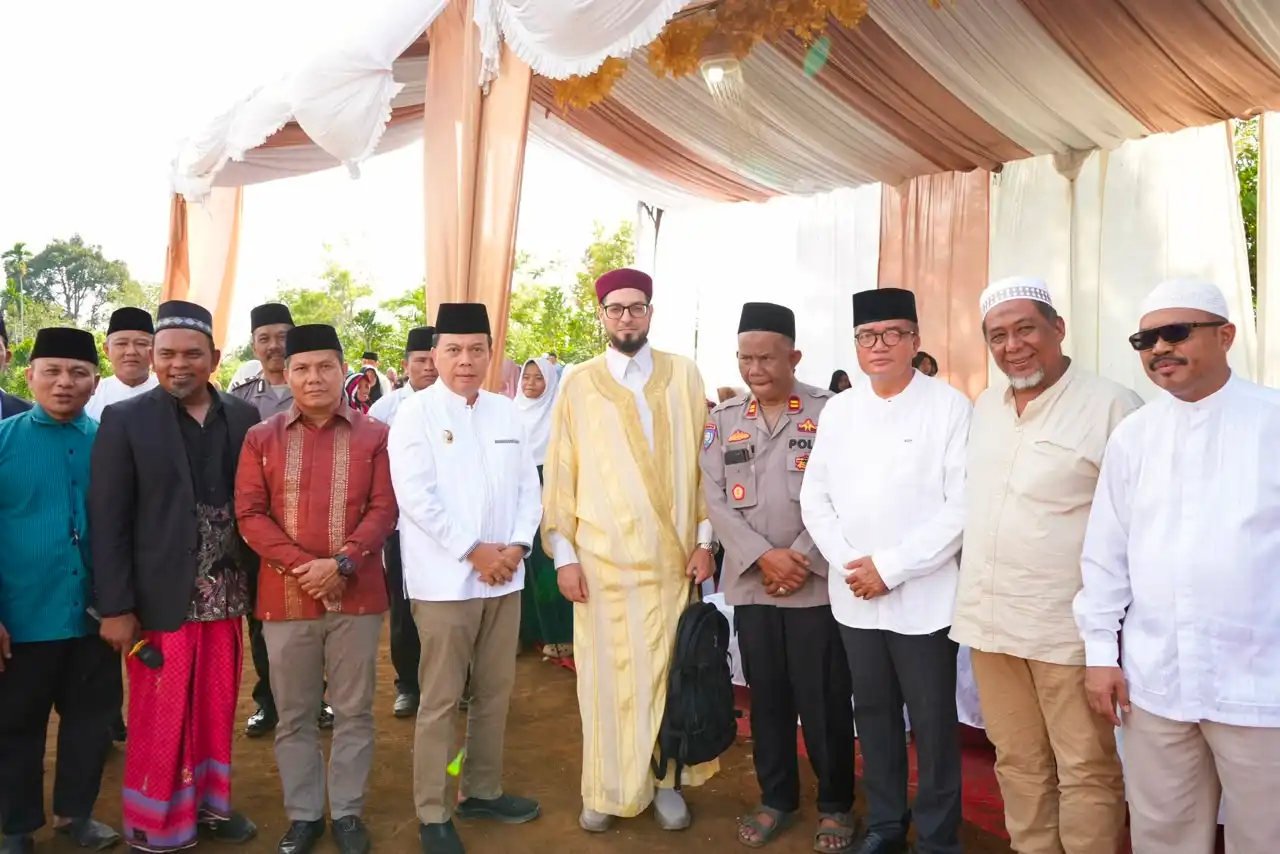 Maulid Nabi Muhammad SAW dan Peletakan Batu Pertama Masjid Dar Ibnu Arrizah, Pemkab Tapsel Dukung Pengembangan Pesantren