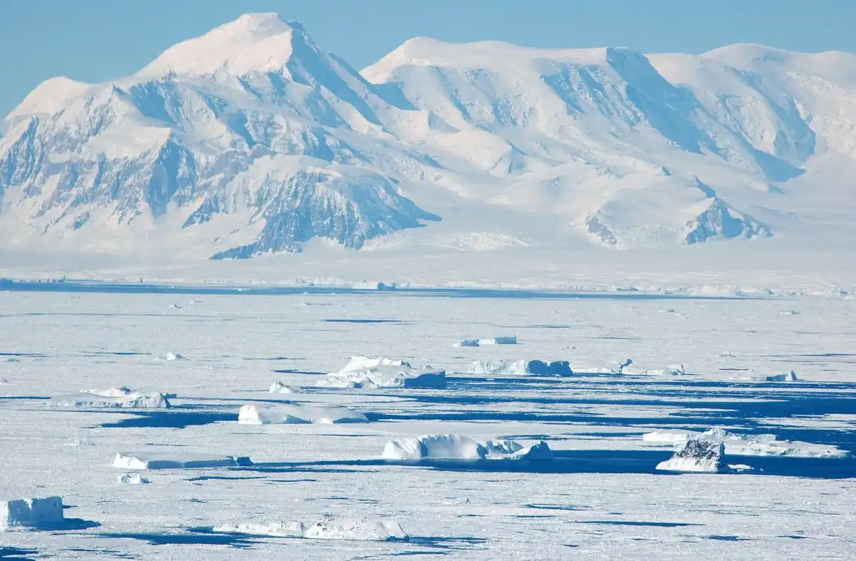 Menyibak Rahasia di Balik Hamparan Es Antartika, Lebih dari Sekadar Benua Beku