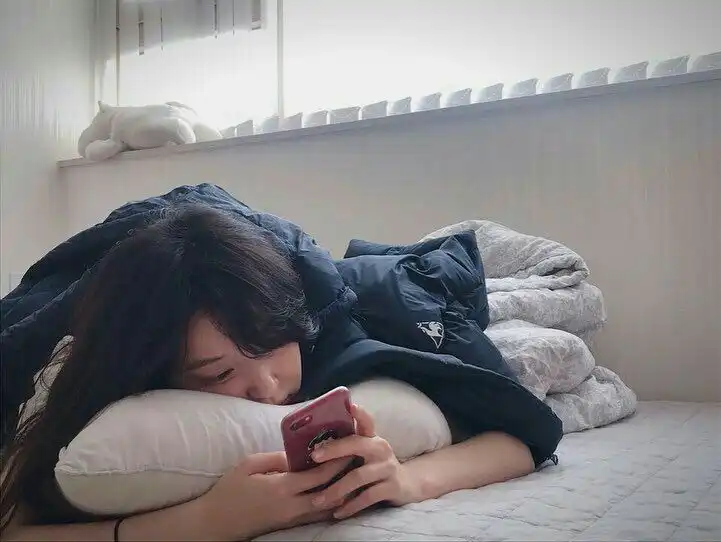 Clinomania, Kondisi yang Membuat Seseorang Ingin Rebahan dan Berbaring Seharian