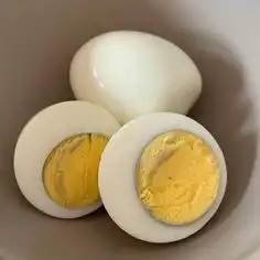 Telur Rebus dengan Kuning Abu-Abu, Apakah Masih Aman Dimakan?